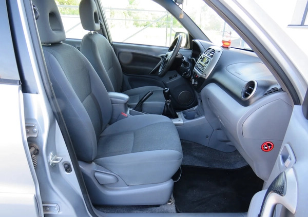 Toyota RAV4 cena 14900 przebieg: 249000, rok produkcji 2002 z Mirosławiec małe 742